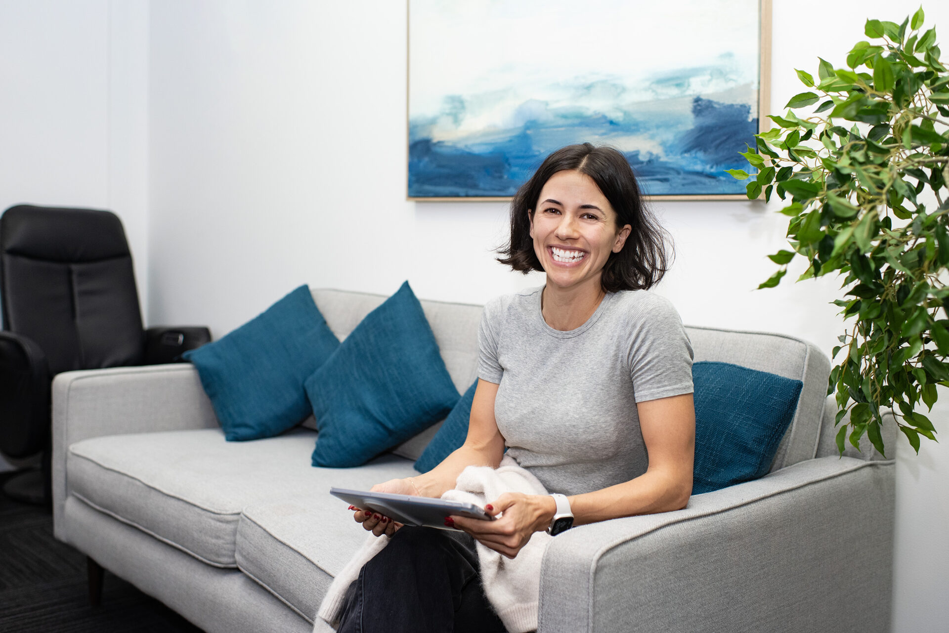 E.M.DENTAL GROUP SOCIAL MEDIA FILES (75)